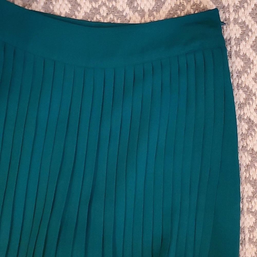 NWOT LC Lauren Conrad Pleated Crepe Skort- Women's - Picture 4 of 16